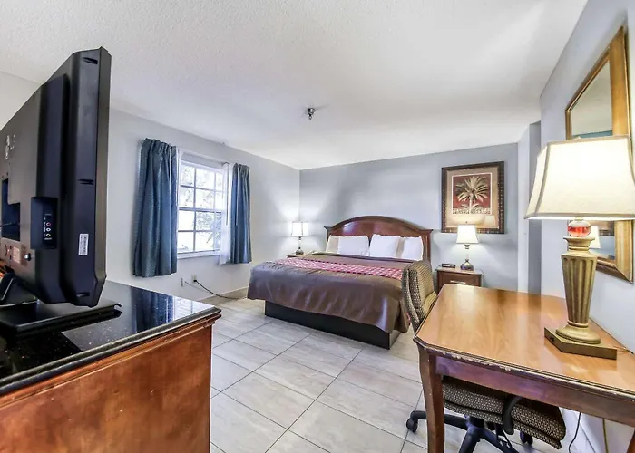 Rodeway Inn & Suites