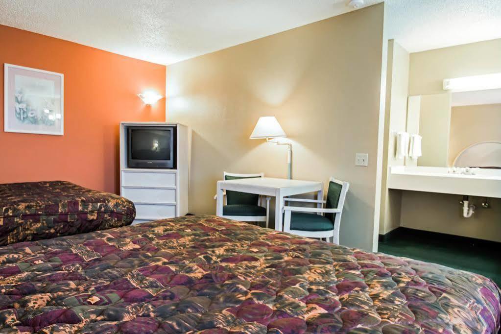 Rodeway & Hotel Haines City